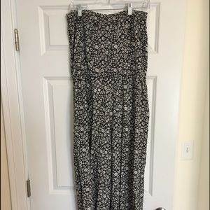 One piece pant suit. Size large